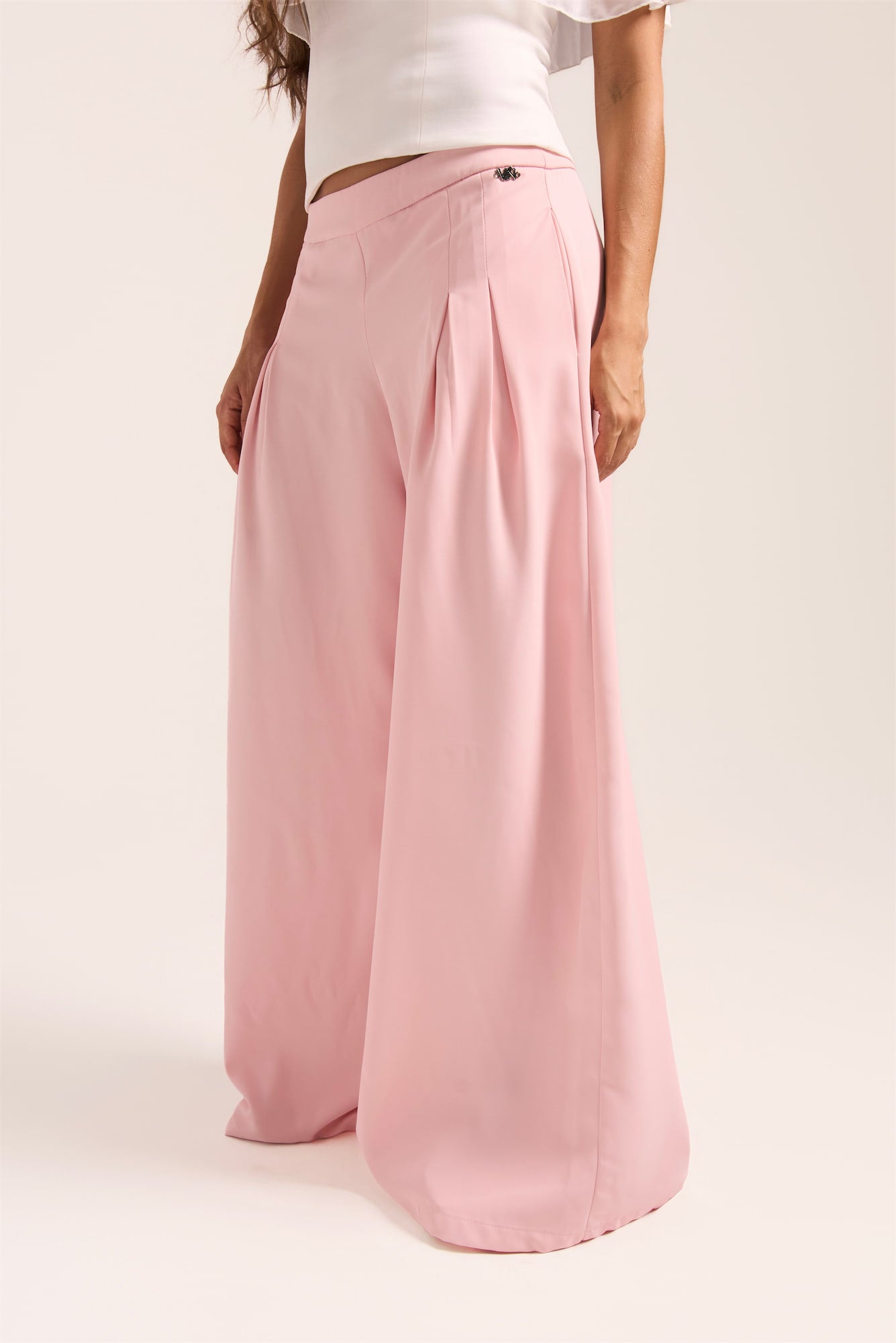 TONIA PANT