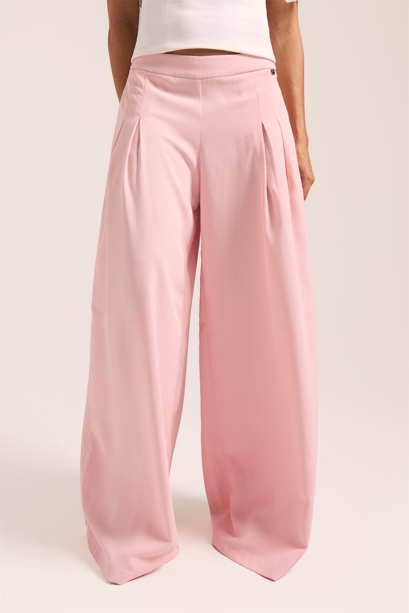 TONIA PANT